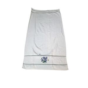 CROSCILL WHITE COTTON EMBROIDERED Floral Violet Peony HAND TOWEL Leaf Trim